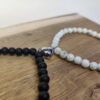 Bracelets Couple - Perles Noires et Blanches Magnétiques Coeur (2)
