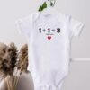 Body Annonce Grossesse personnalisable - 1+1 = 3 ❤️