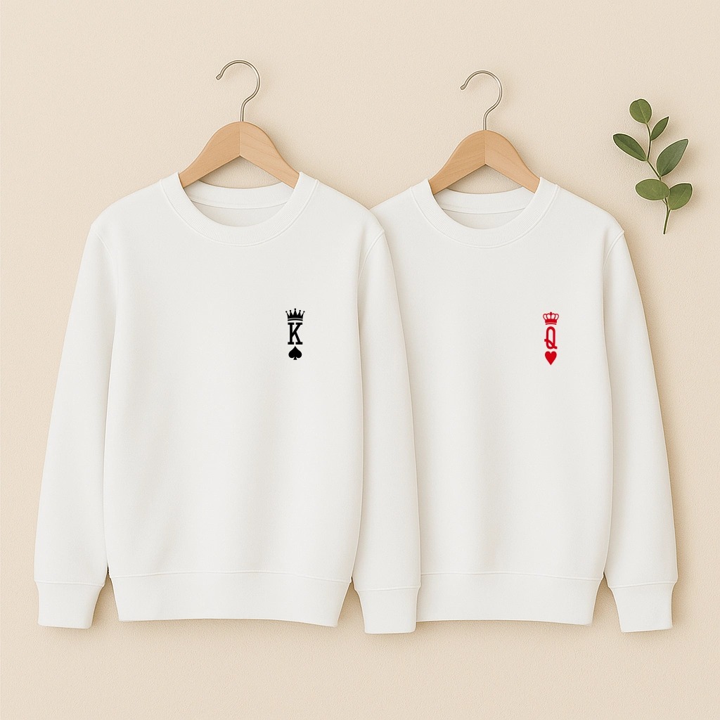 Pull couple K et Q cartes côté cœur, les deux en blanc