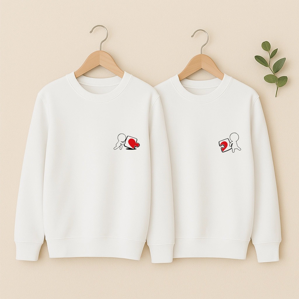 Sweat couple puzzle cœur côté cœur, les deux en blanc