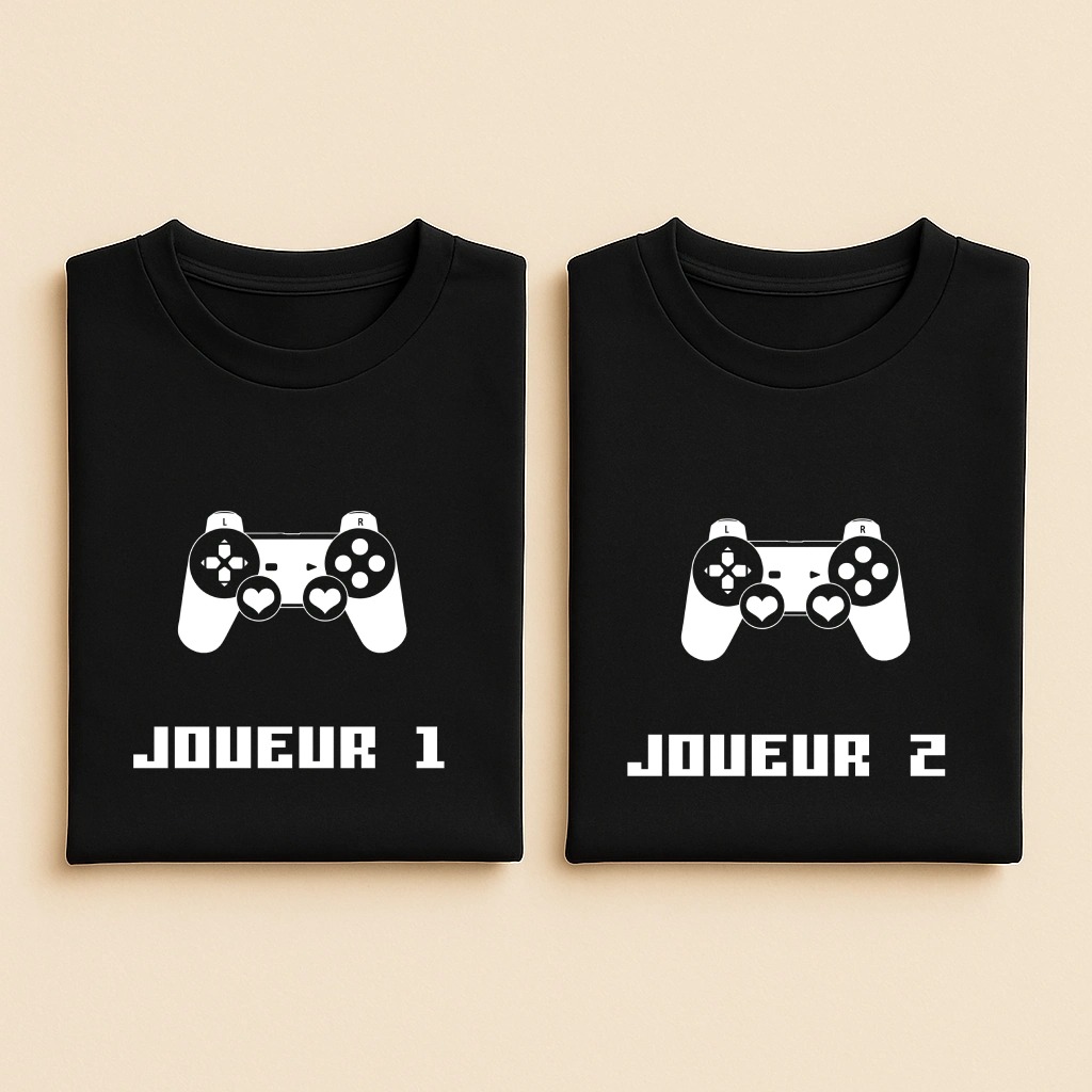 T-shirt couple Joueur 1 et Joueur 2, les deux en noir